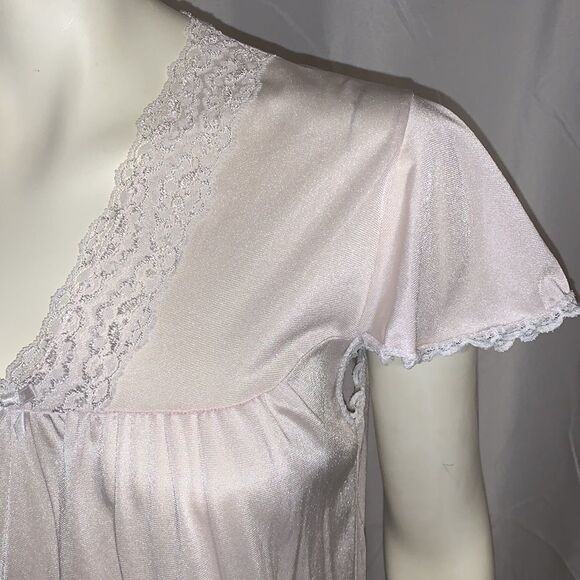 VGT pink nylon and lace sheer nightgown. Size medium - Picture 3 of 11